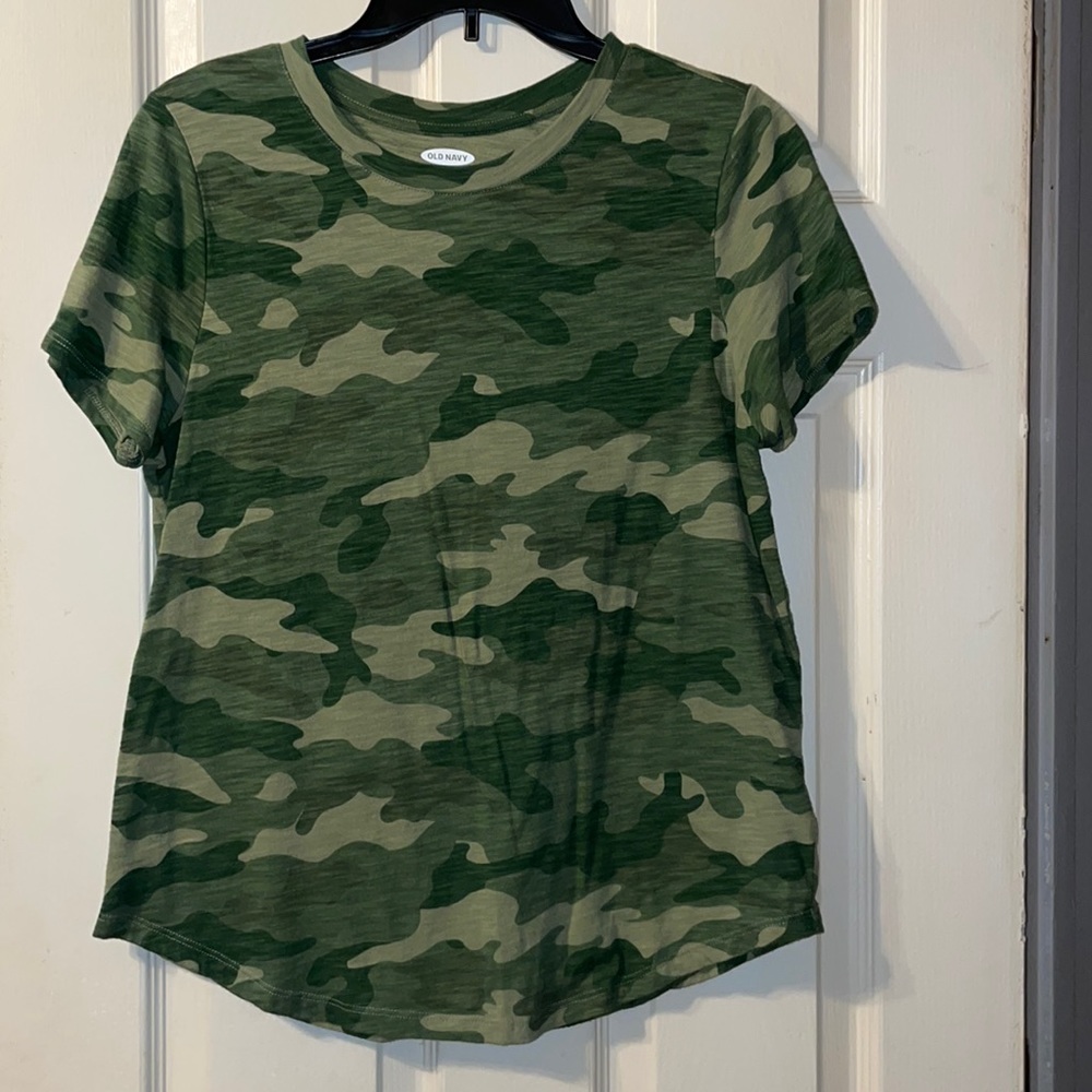 OLD NAVY / Everywear Camo tshirt